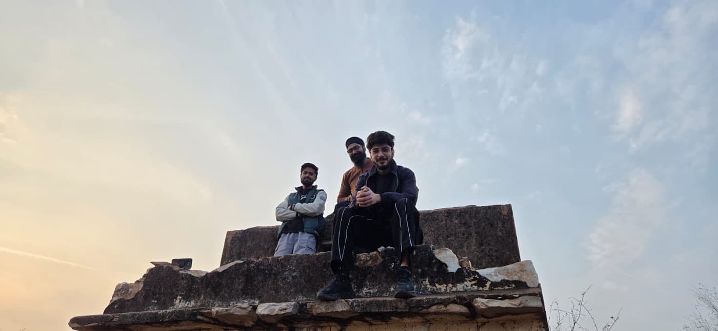 Narsingh Burj trek, photo 2